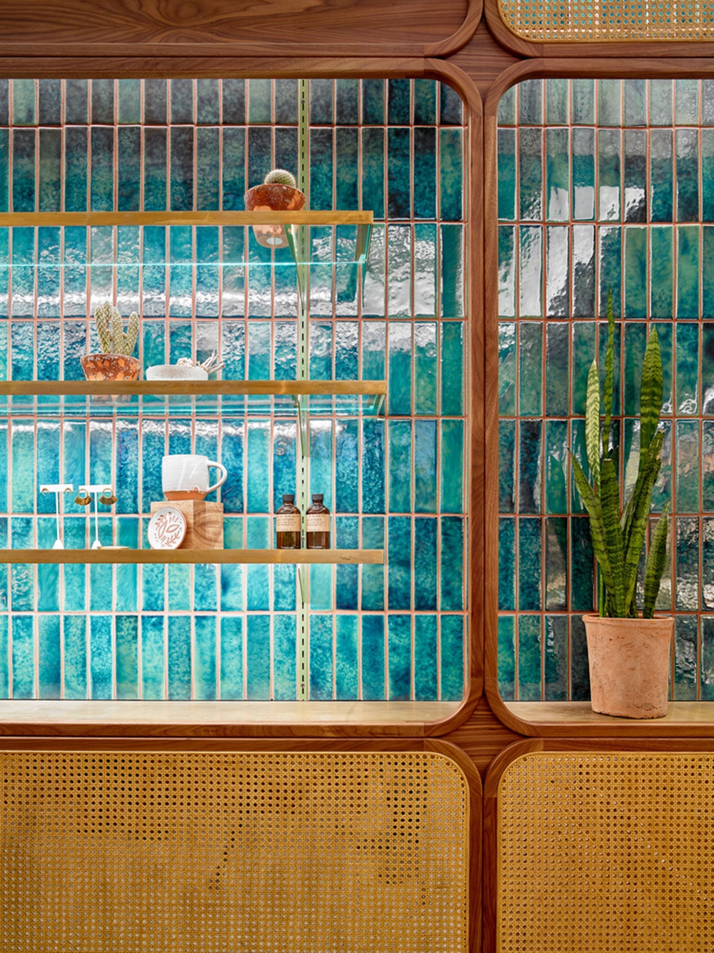 小小果汁店玩起复古油画风，这次真的美到心坎里了