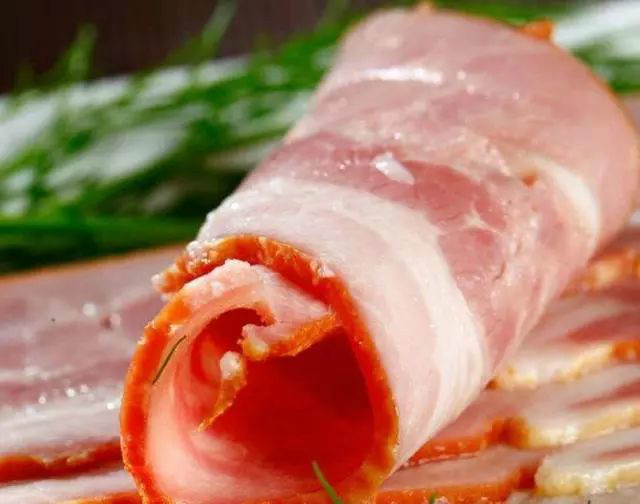 培根肉是什么肉为啥叫培根,培根是什么玩意