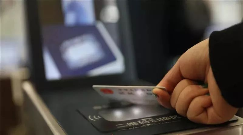 火车票电子票怎么进站操作,火车票电子客票进站流程