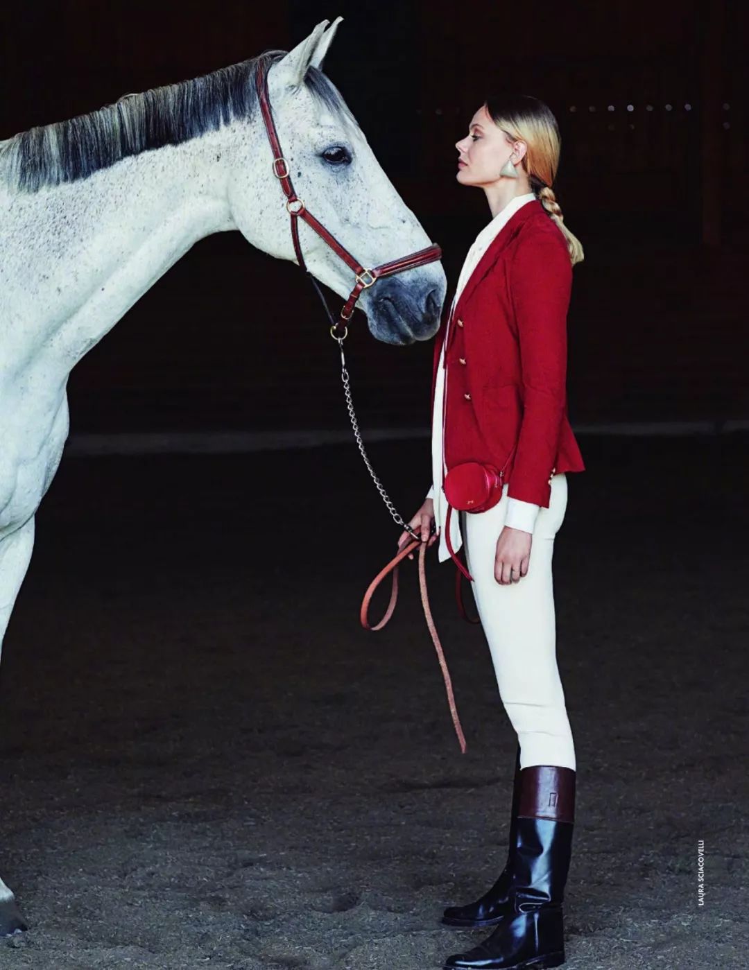 今年冬天最流行的5款靴子,今年流行的靴子都是给粗腿准备的
