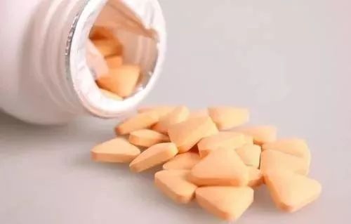 什么情况下刚吃的药会吐出来,为什么吃进去的药不会拉出来