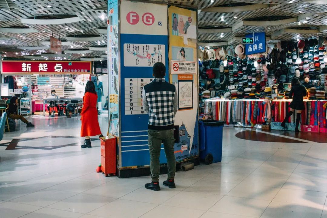 重庆地下商场建议去么,地下商场重庆