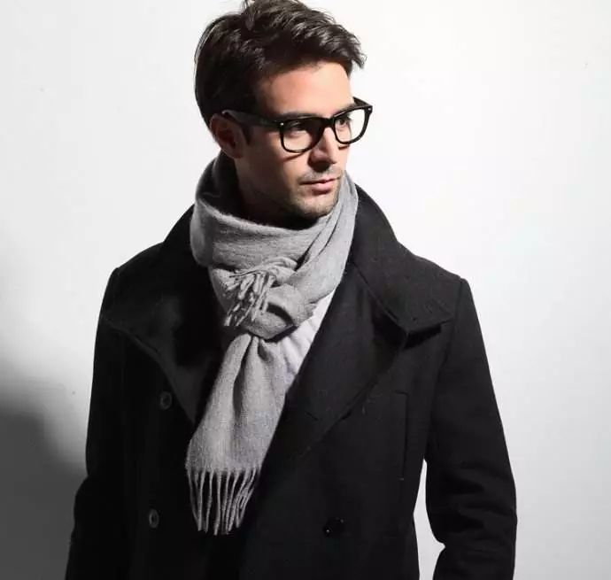 提升穿搭氛围感的秋冬围巾推荐,围巾选款看这里