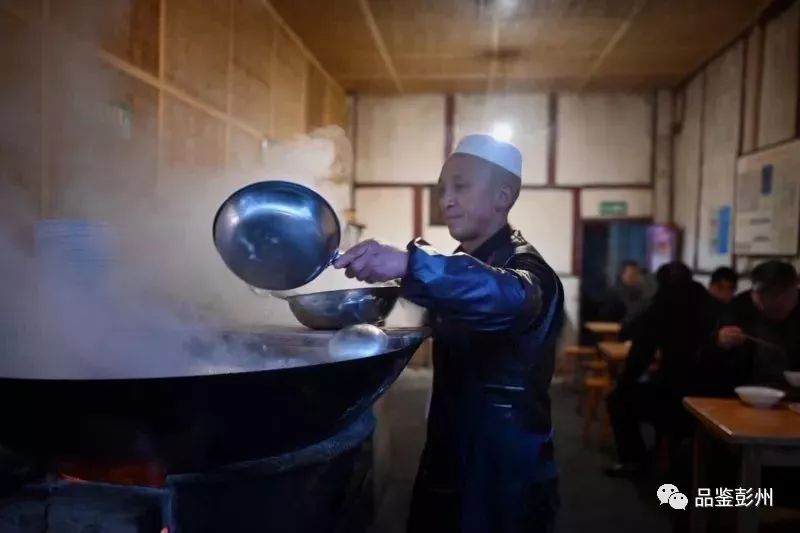 彭州许你一个七彩的世界,来彭州带你看海