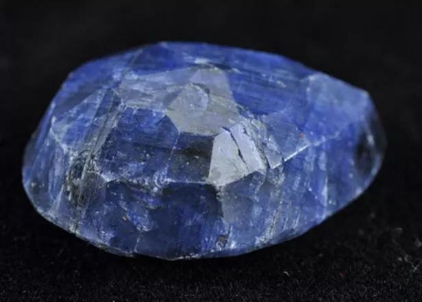 中国宝石最多的地方视频,中国四大宝石是哪四种