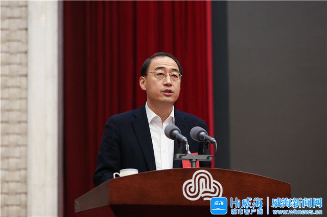 铆足劲向前冲,铆足干劲建项目