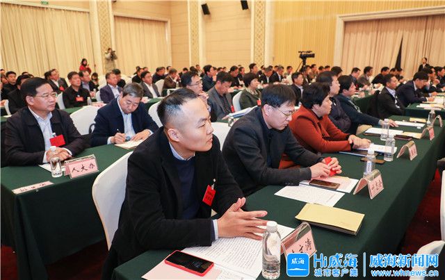 铆足劲向前冲,铆足干劲建项目