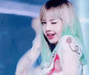 泫雅和杨幂穿衣搭配,杨幂泫雅风