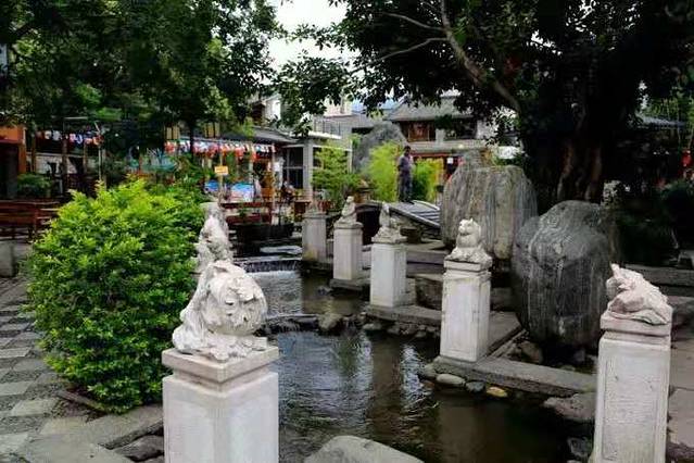 泸沽湖虎跳峡香格里拉怎么坐车,丽江香格里拉泸沽湖虎跳峡