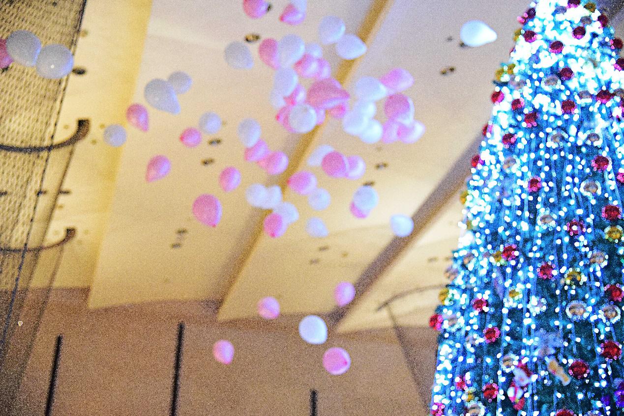 青岛中心假日酒店圣诞自助,圣诞节青岛酒店