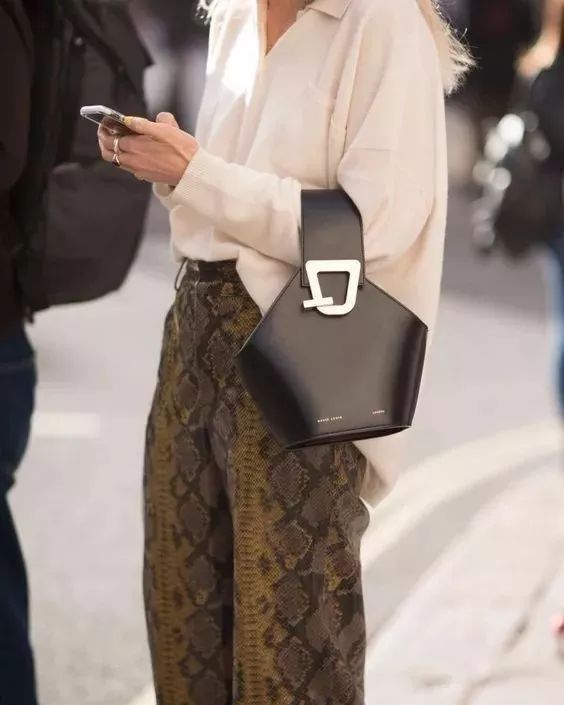 英国平价小众包,去国外必买的几款小众包