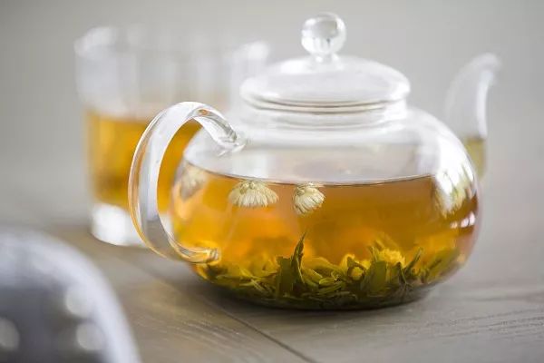 喝菊花茶可以清热解毒吗,清热去火喝菊花茶好还是胎菊好