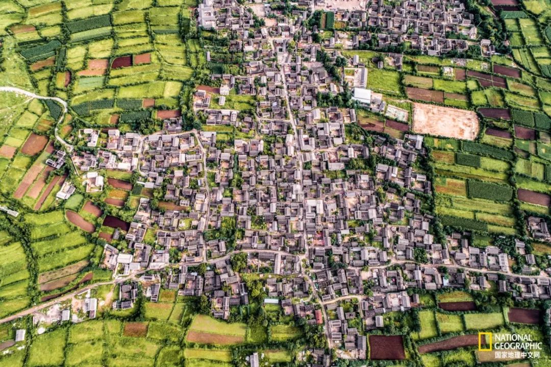 丽江为什么可以让人沉醉,丽江为何称作艳遇之都