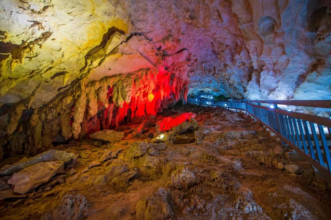 绝不坑人害人,决不坑蒙拐骗