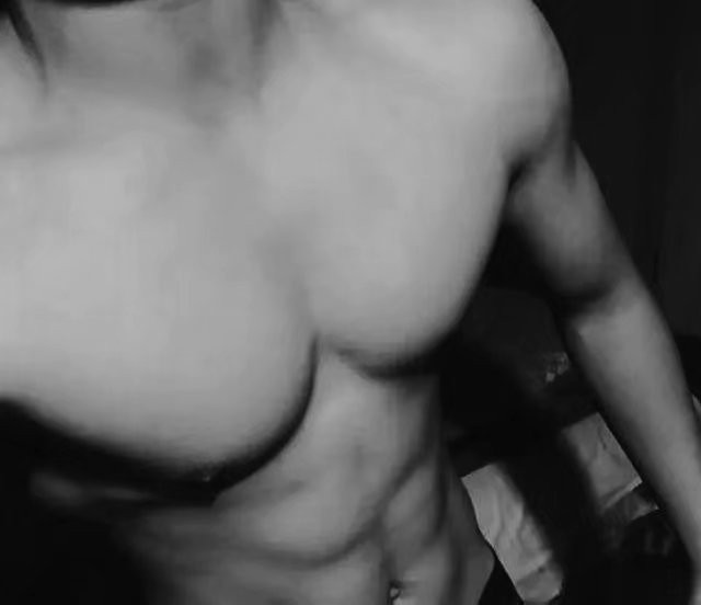 打中了第一尾白条后，我家人怀疑我在吸毒