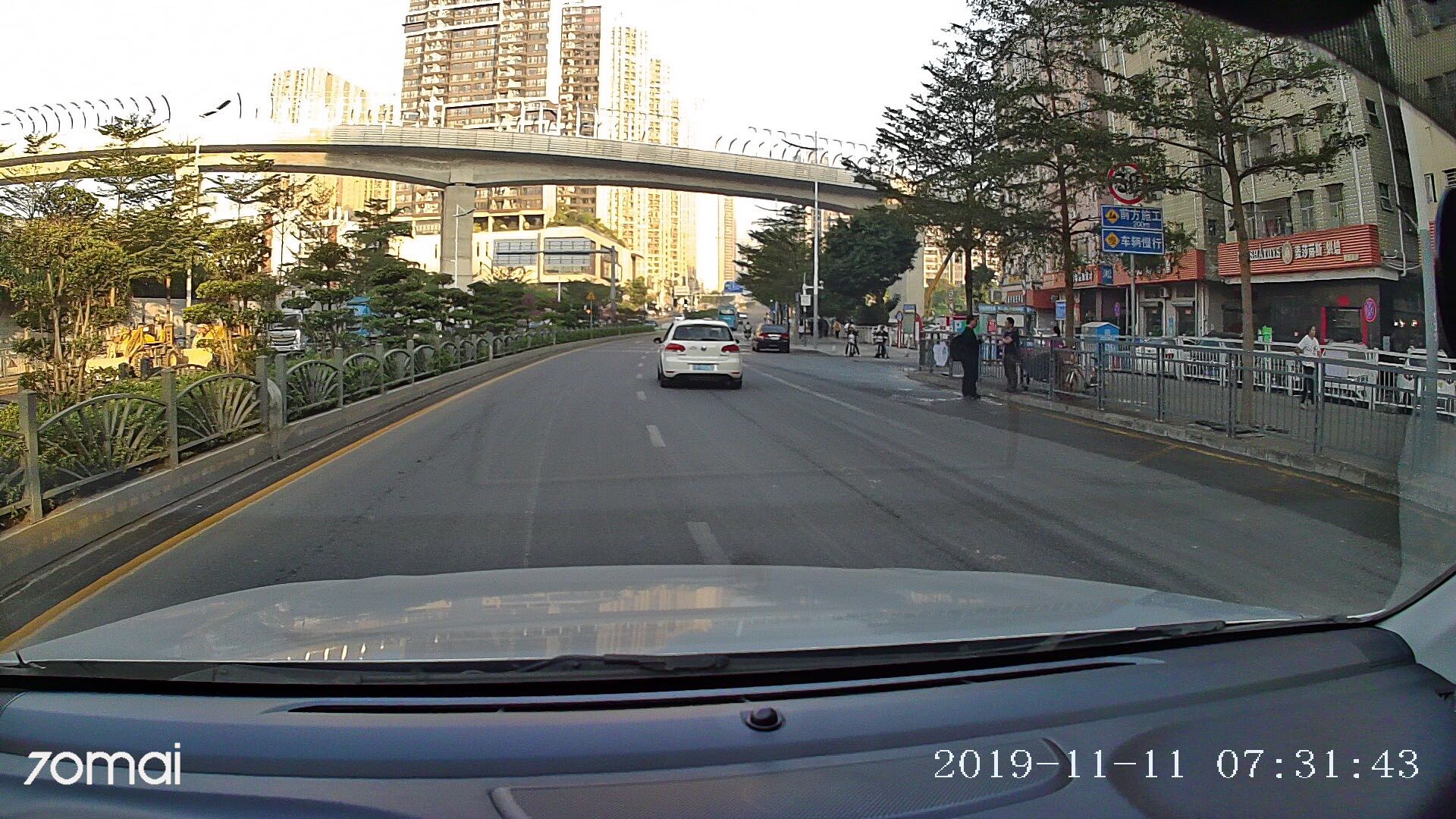 70迈行车记录仪流媒体评测,70迈行车记录仪后视镜评测