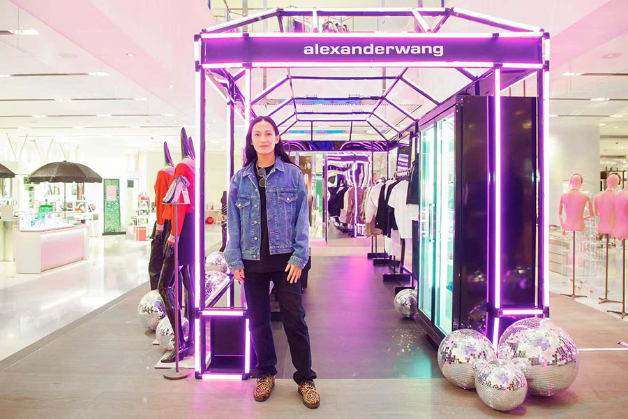 为合作胶囊系列造势，连卡佛和AlexanderWang在成都办了场“派对”