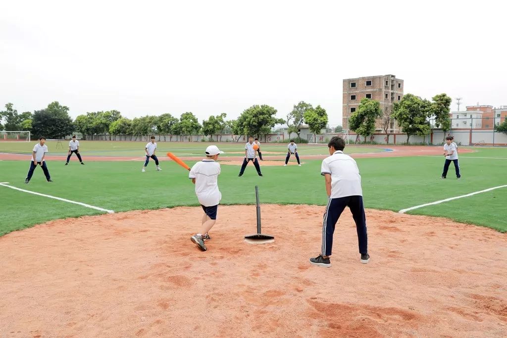 翔安这个学校太厉害！学生人工智能、航天航模、棒垒球样样行