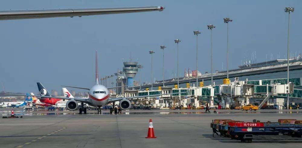 大连机场每天吞吐量,大连机场年旅客吞吐量