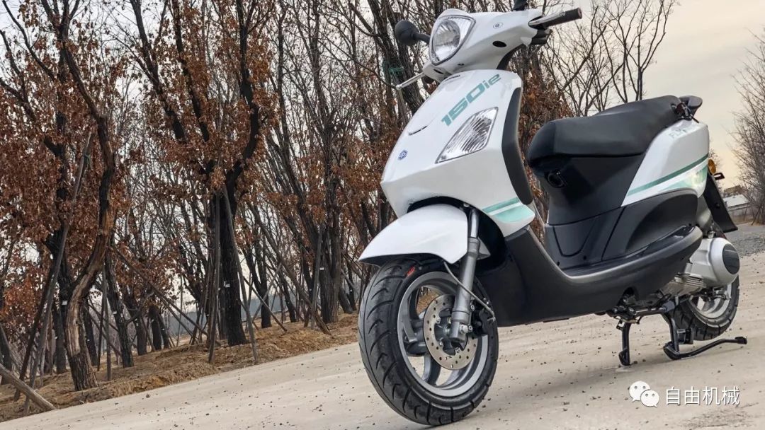 新比亚乔fly150越南产,老款比亚乔fly150