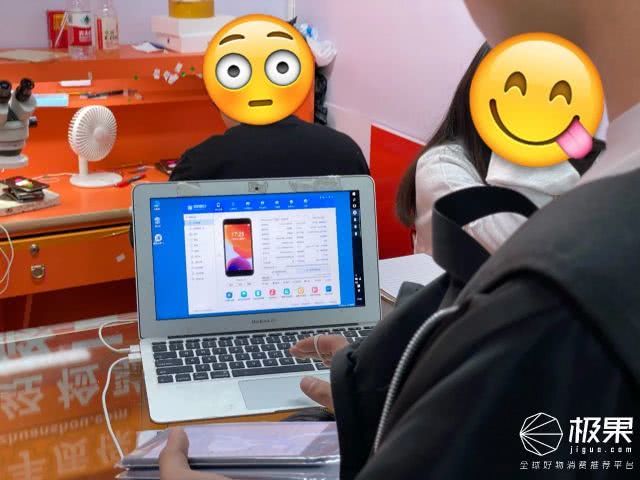 探访全球最大苹果“*市黑**”！iPhone价格低到让人无法想象