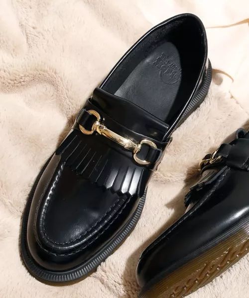 最近想买鞋了有什么好看的鞋子,想买鞋的时候看什么