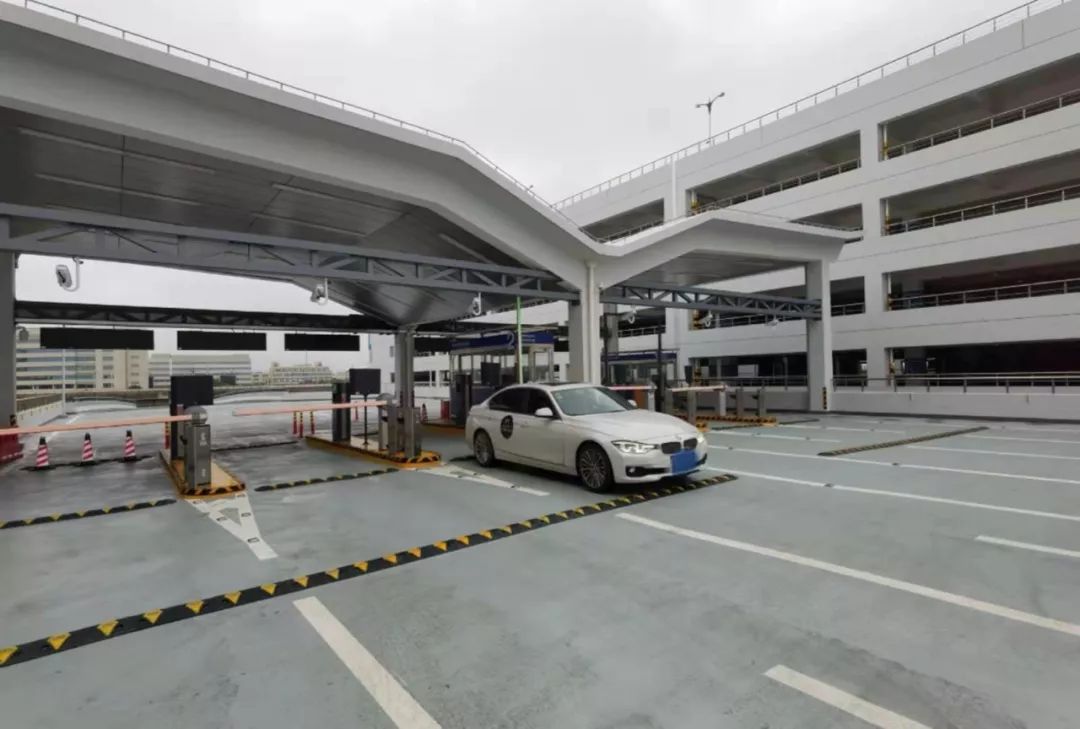 春运温暖回家路感动旅途人,春运路上温暖回家路