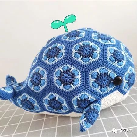 新手也能学会!毛线编织钩针非洲菊拼花鲸鱼(附图解)