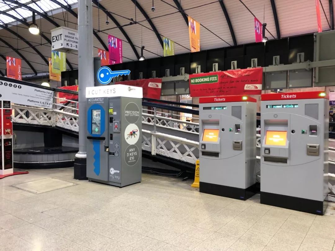 在为配钥匙发愁吗？无人AI钥匙机帮你配HelloKitty定制钥匙