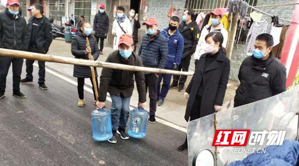 北塔区:“小红帽”变“快递员”助力战疫