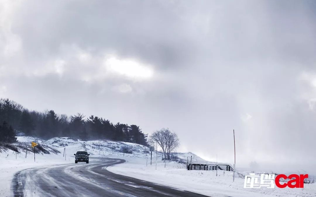 3辆车、7位老友、240个小时、2100公里……跨越北美五大湖区