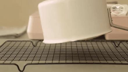 闲着也是闲着好好找点事情做,周末自己做蛋糕