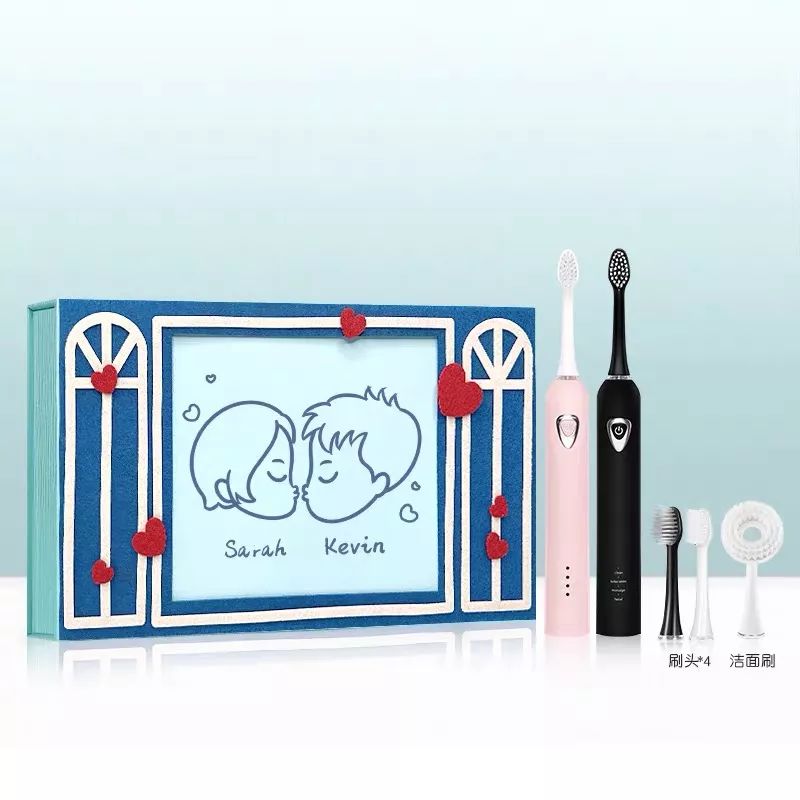 情侣送礼物送什么比较好,情侣必送东西有哪些