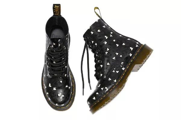 情人节除了吃饭看电影还能干嘛,情人节除了吃饭看电影还能干什么