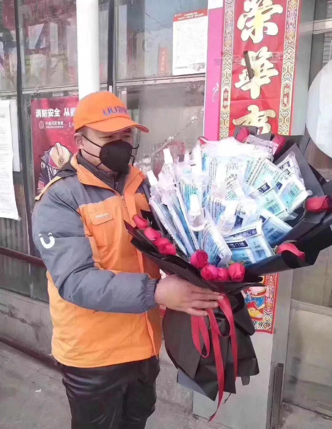 事发常州:微商代购口罩,竟是三层纸做的,还漏水