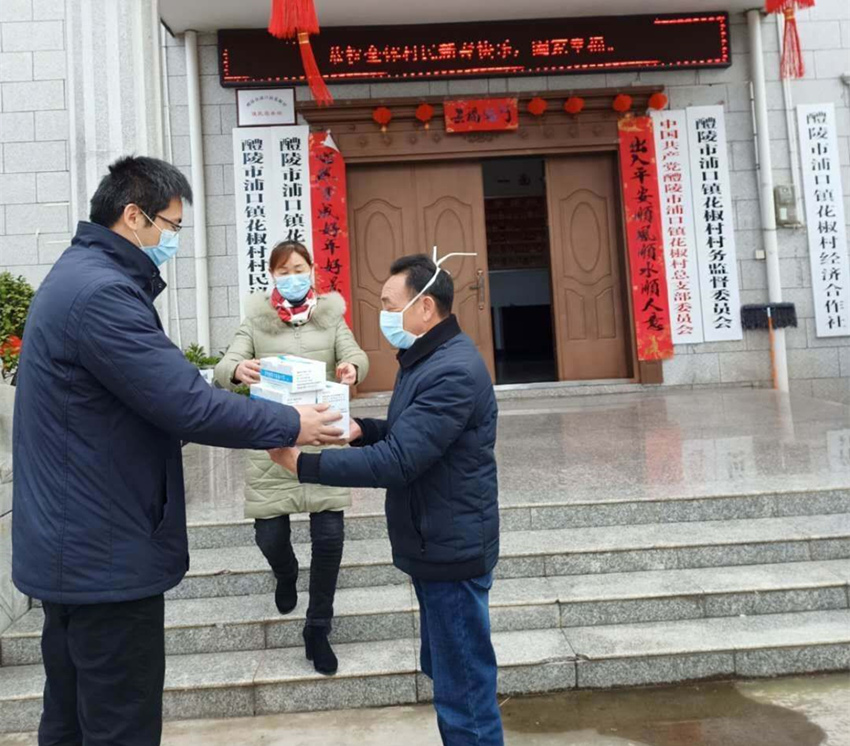 驻村工作队员在疫情一线,驻村干部积极奋战基层防控一线