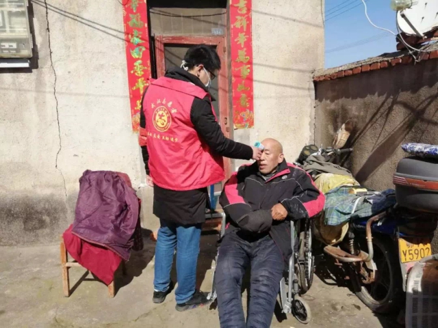 武大学子的三行情书,武大学生封校日常