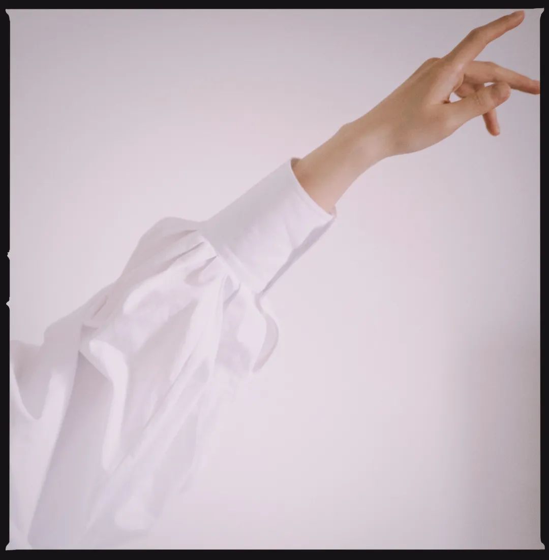 日常生活中的时尚博主,一个居家上班的博主