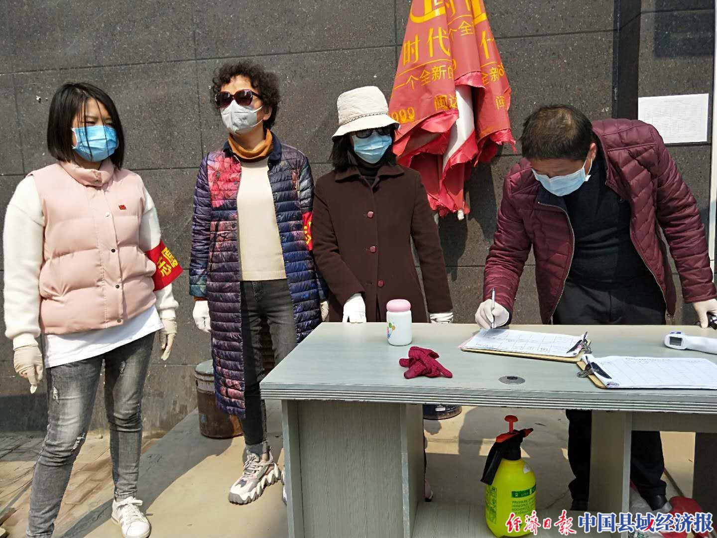 湖北长阳：百誉物流甘当抗疫“搬运工”12台货车服务154个村