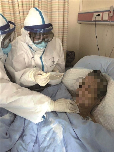 江苏民政56人驰援武汉养老院养老服务首次跨省救援“挑大梁”