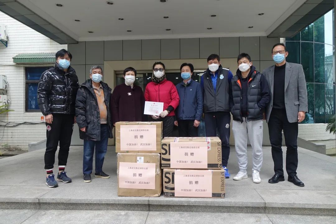 华漕镇一线战“疫”日记（0303）——暖心！著名足球运动员范志毅带着10000只口罩来华漕