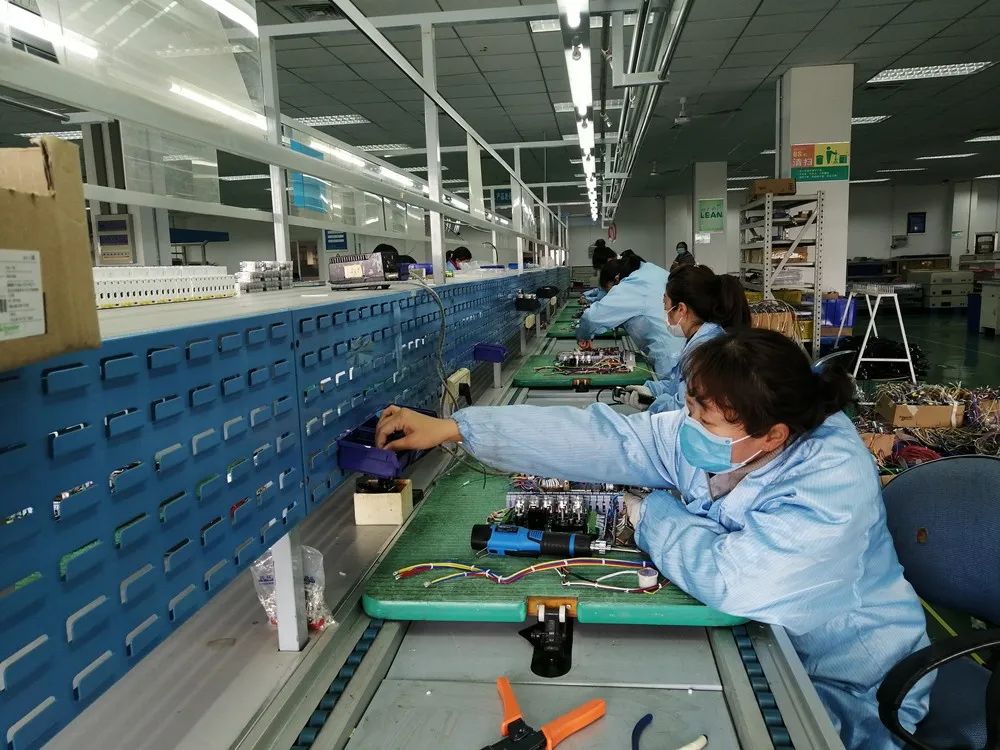 开足马力加紧生产,这个时候就要努力奋斗