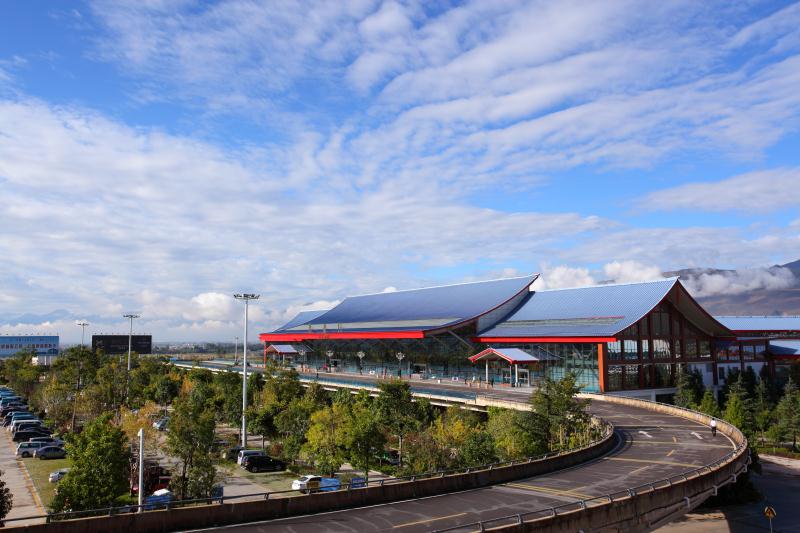 「丽江热线」丽江至昆明恢复开行8对列车，机场这些航班也已恢复…