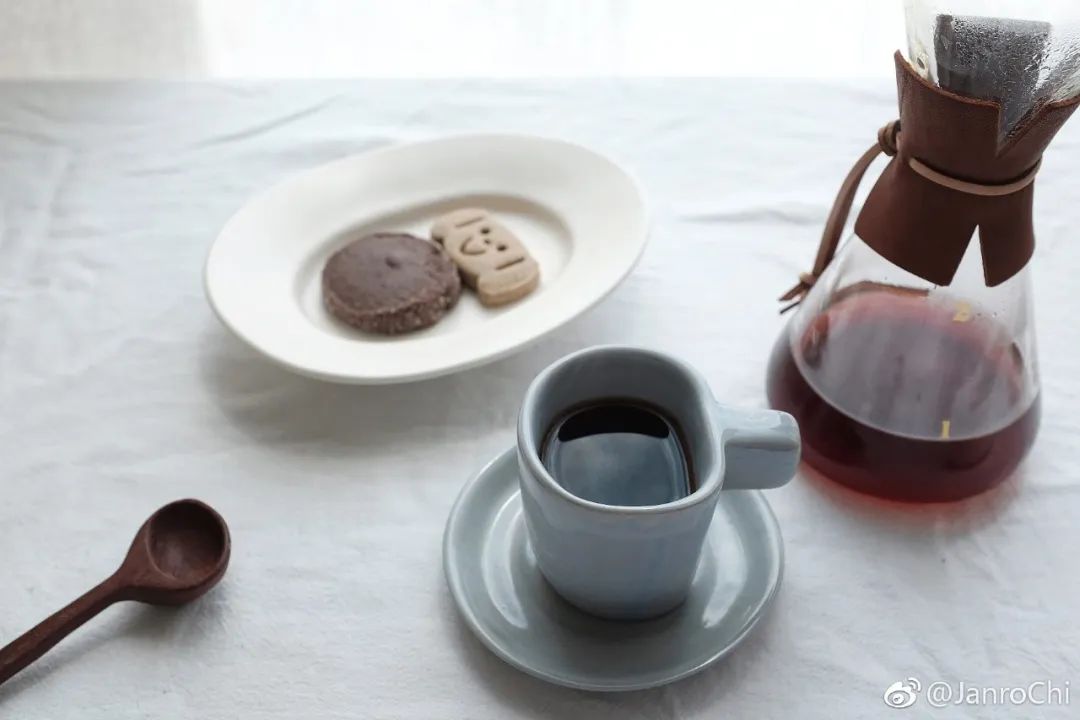 10元能买一杯奶茶,10块钱够买一杯奶茶吗