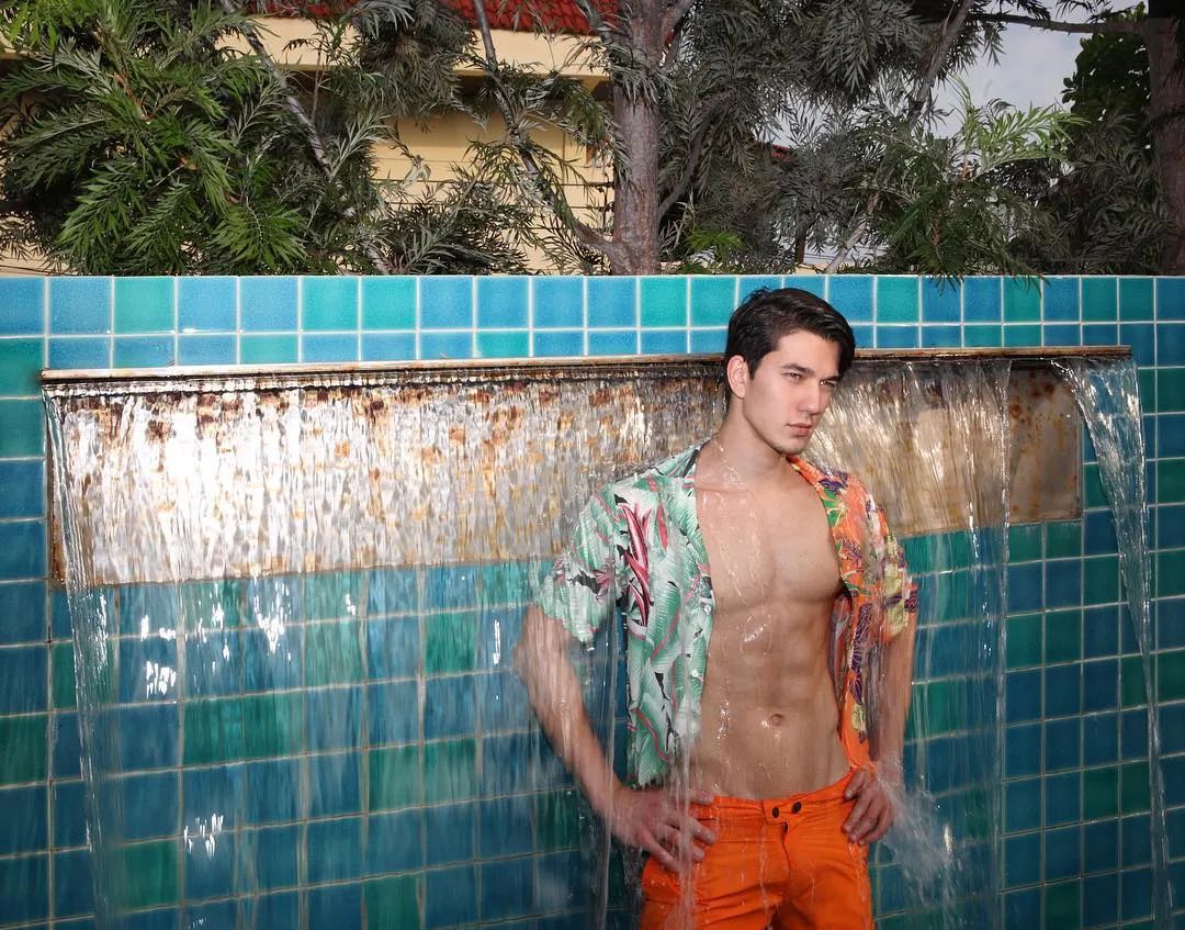 鍥涘窛鎴愰兘璇枃鑰佸笀,鎴愰兘璇枃鑰佸笀