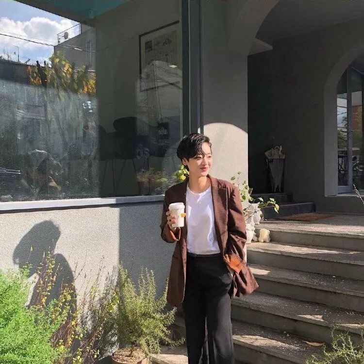 短发胖女孩穿衣搭配,短发穿衣搭配女冬季