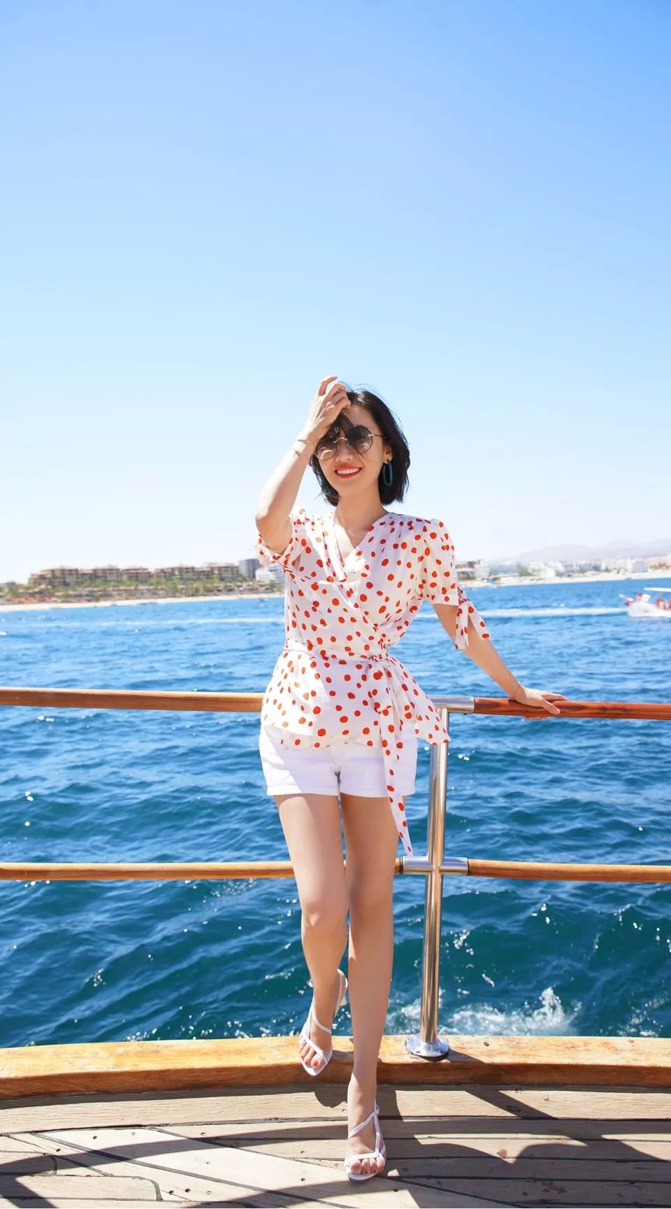 今年一定要给自己买一对红色耳环,耳环买什么材质的好