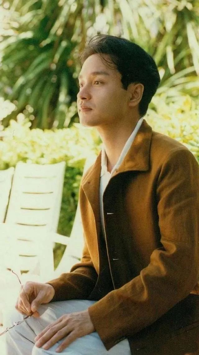 绝代风华的“哥哥”，他的衣品更应被记住