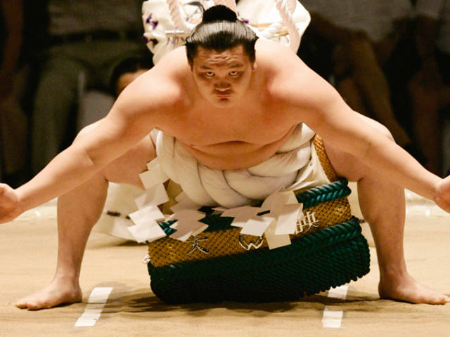 腋下脂肪堆积的副乳怎么去除,消除副乳手臂赘肉