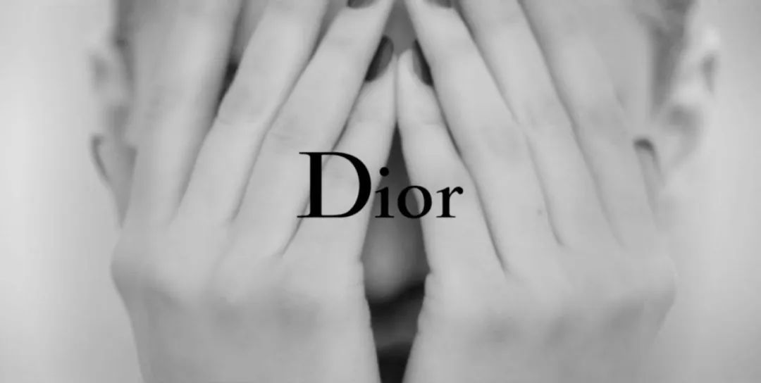 rafsimons目前的职务,rafsimons现在转到哪里了